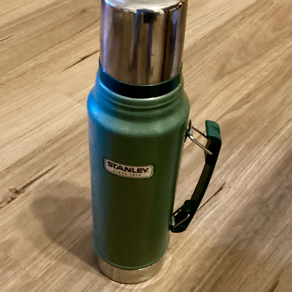 Stanley Classic Green Insulated Thermos Bottle
